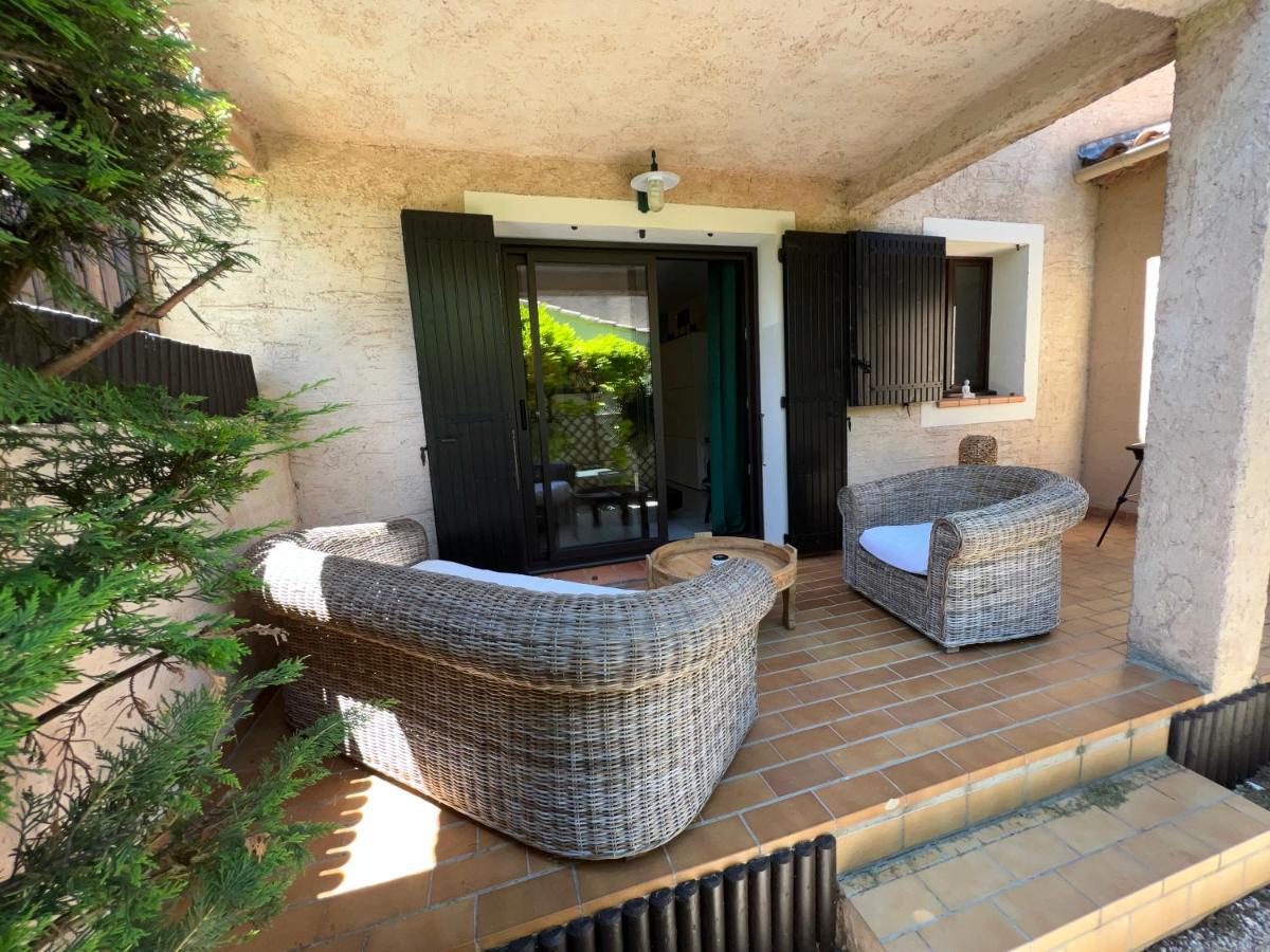 Cocoon'Isle - Jardinet- Jacuzzi Apartment ลีล-ซูร์-ลา-ซอร์ก ภายนอก รูปภาพ